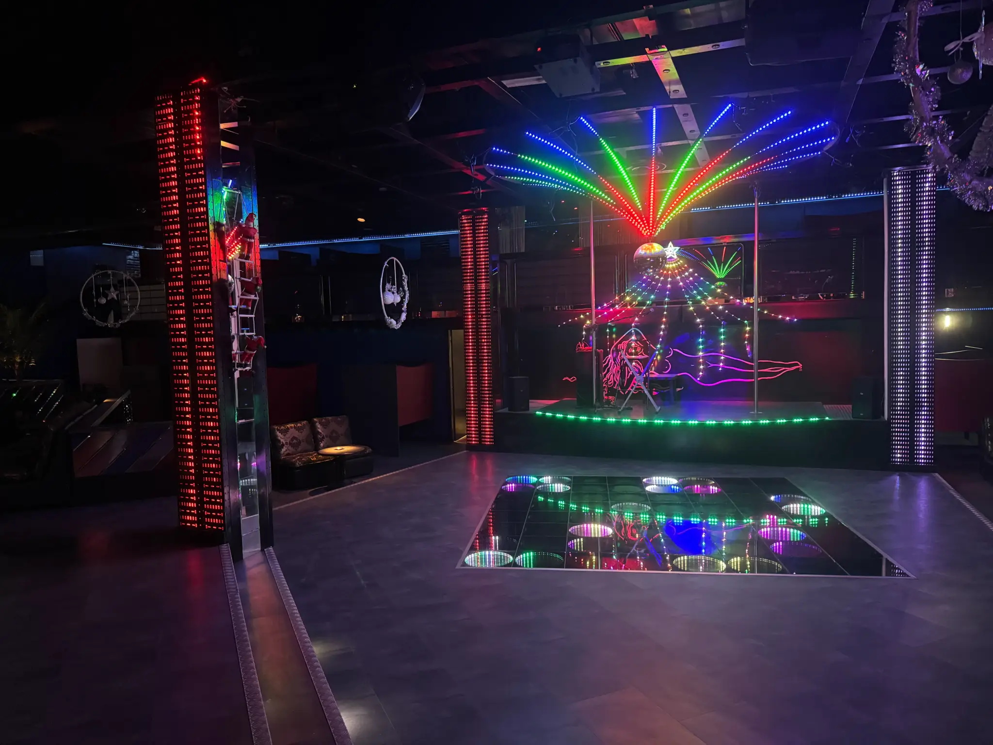 Gallery broadway Night Club
